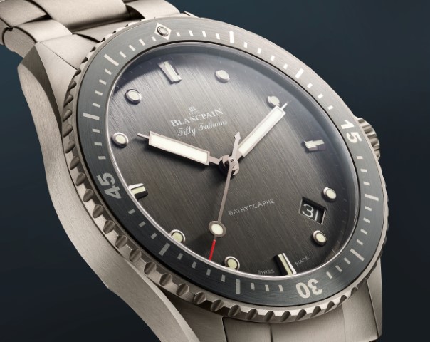 Blancpain  首款钛合金Bathyscaphe问世