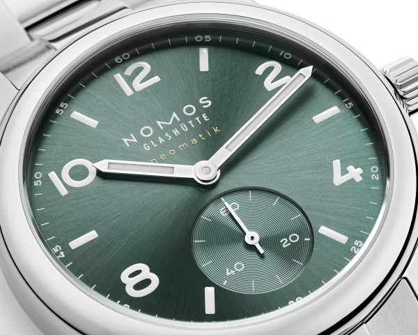 NOMOS  新尺寸 新色彩